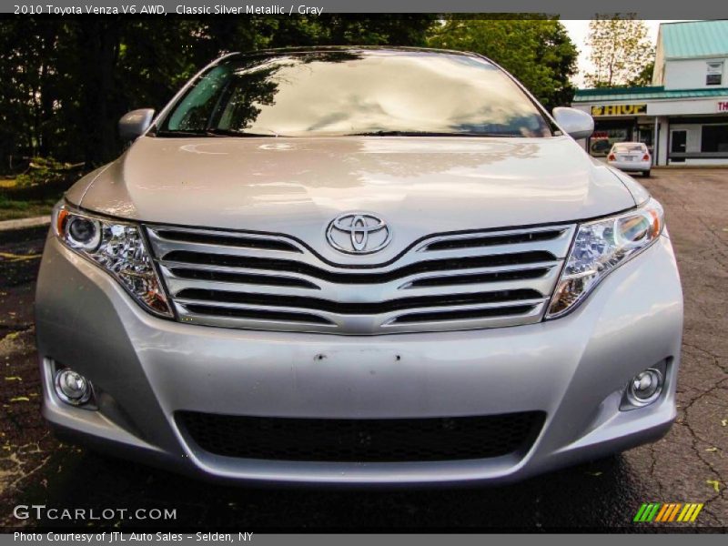 Classic Silver Metallic / Gray 2010 Toyota Venza V6 AWD