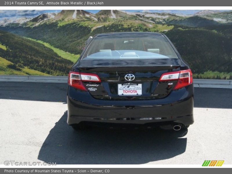 Attitude Black Metallic / Black/Ash 2014 Toyota Camry SE