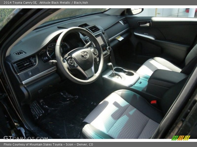 Attitude Black Metallic / Black/Ash 2014 Toyota Camry SE
