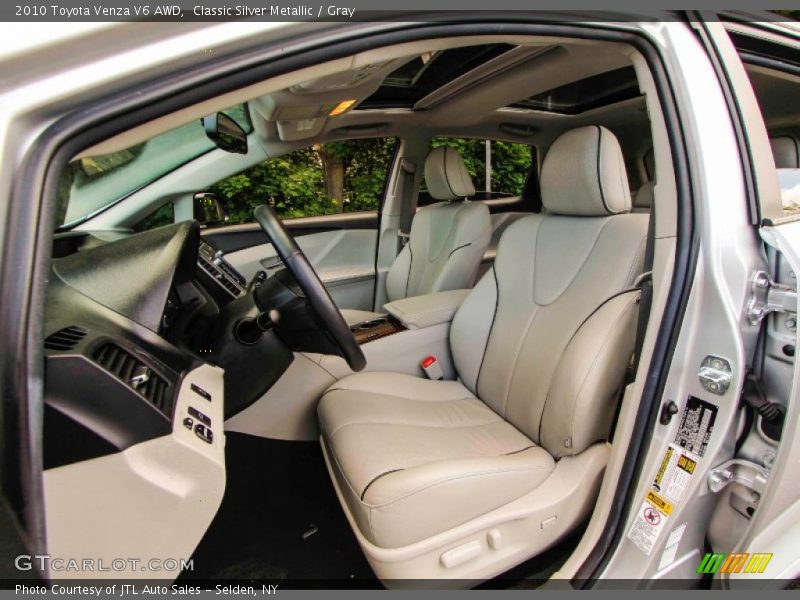 Classic Silver Metallic / Gray 2010 Toyota Venza V6 AWD