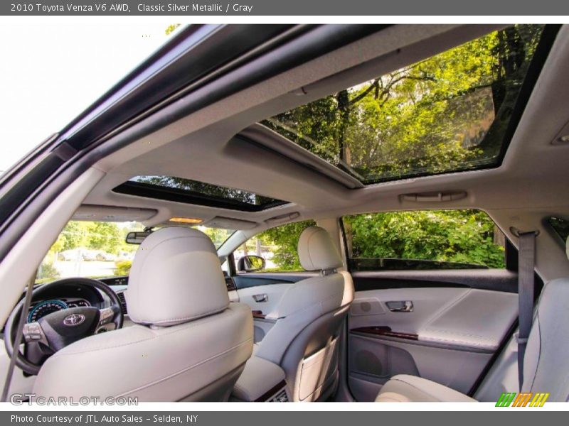 Classic Silver Metallic / Gray 2010 Toyota Venza V6 AWD