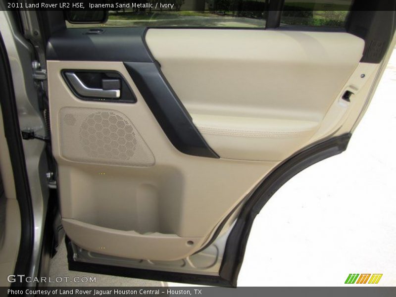 Ipanema Sand Metallic / Ivory 2011 Land Rover LR2 HSE