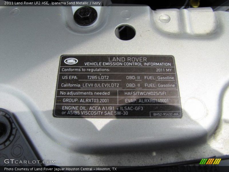 Ipanema Sand Metallic / Ivory 2011 Land Rover LR2 HSE
