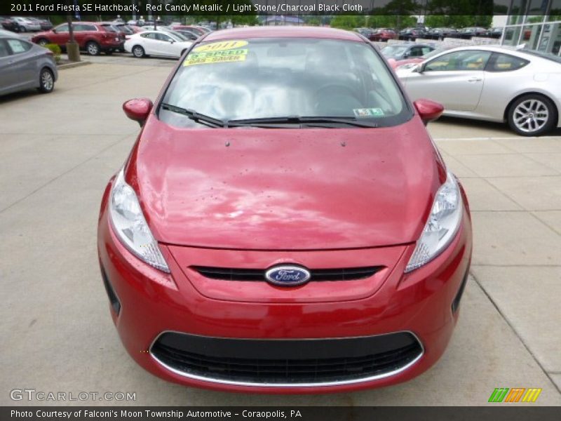 Red Candy Metallic / Light Stone/Charcoal Black Cloth 2011 Ford Fiesta SE Hatchback