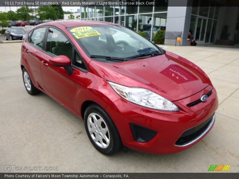 Red Candy Metallic / Light Stone/Charcoal Black Cloth 2011 Ford Fiesta SE Hatchback