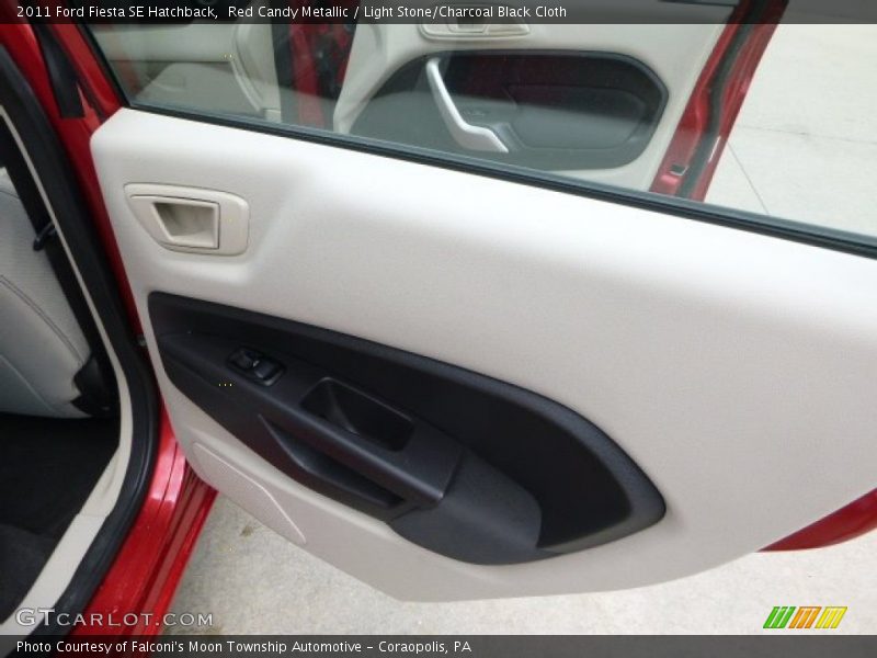 Red Candy Metallic / Light Stone/Charcoal Black Cloth 2011 Ford Fiesta SE Hatchback