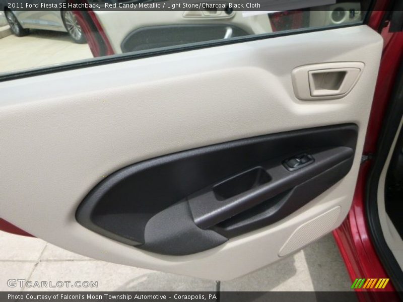 Red Candy Metallic / Light Stone/Charcoal Black Cloth 2011 Ford Fiesta SE Hatchback