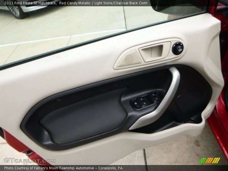 Red Candy Metallic / Light Stone/Charcoal Black Cloth 2011 Ford Fiesta SE Hatchback