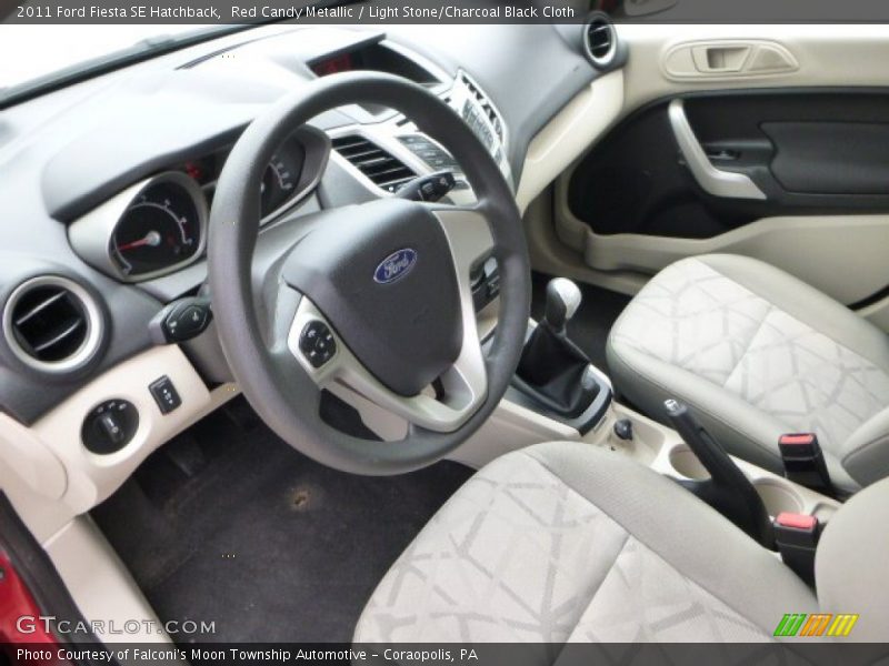 Red Candy Metallic / Light Stone/Charcoal Black Cloth 2011 Ford Fiesta SE Hatchback