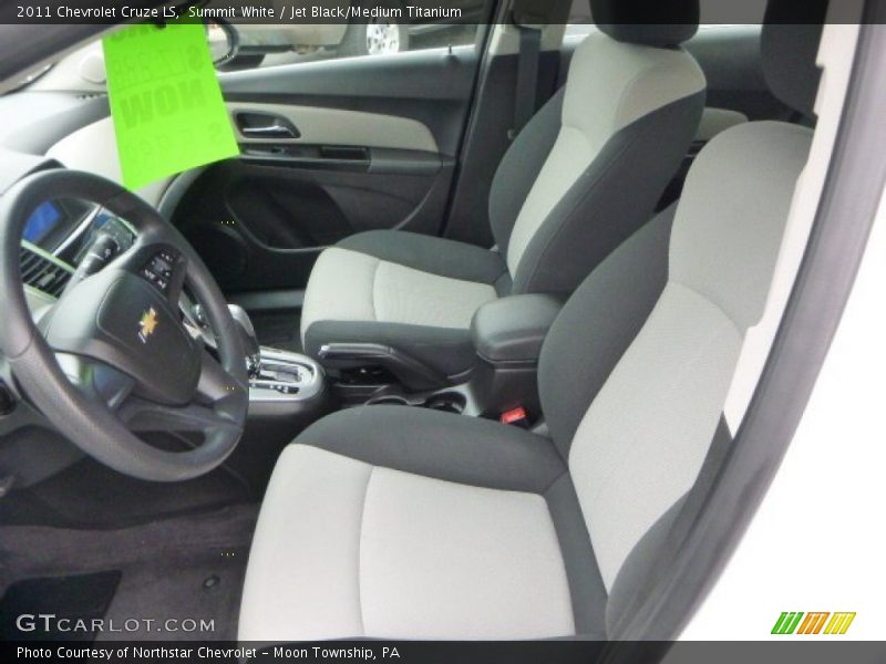 Summit White / Jet Black/Medium Titanium 2011 Chevrolet Cruze LS