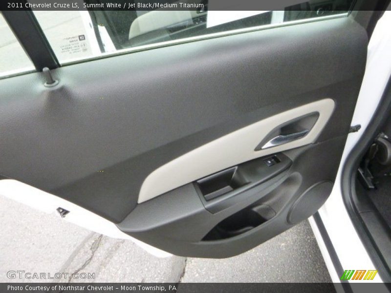 Summit White / Jet Black/Medium Titanium 2011 Chevrolet Cruze LS