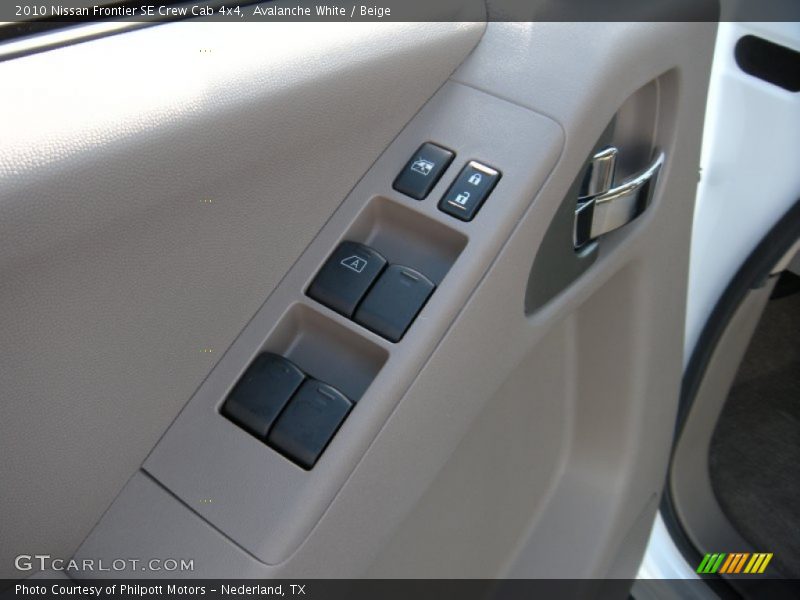 Avalanche White / Beige 2010 Nissan Frontier SE Crew Cab 4x4