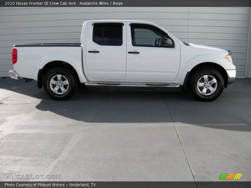 Avalanche White / Beige 2010 Nissan Frontier SE Crew Cab 4x4