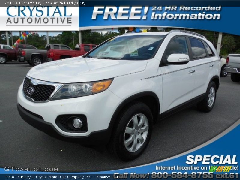 Snow White Pearl / Gray 2011 Kia Sorento LX