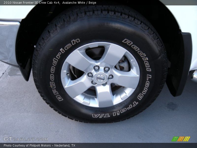 Avalanche White / Beige 2010 Nissan Frontier SE Crew Cab 4x4