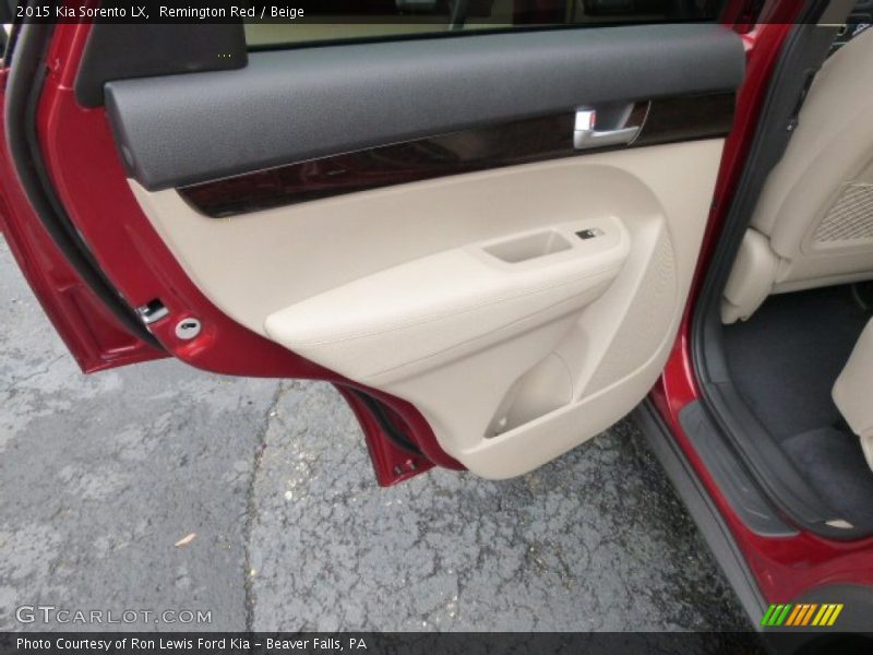Remington Red / Beige 2015 Kia Sorento LX