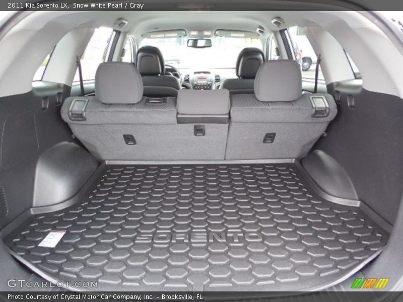 Snow White Pearl / Gray 2011 Kia Sorento LX