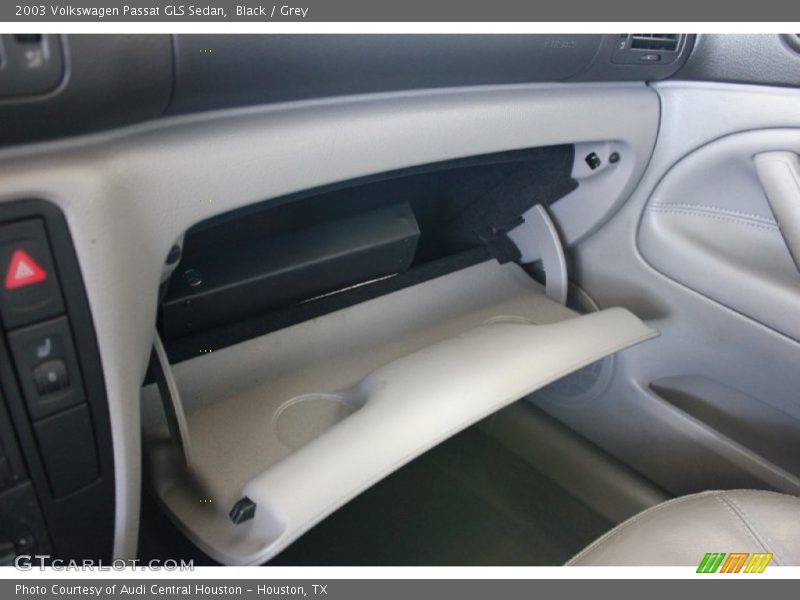 Black / Grey 2003 Volkswagen Passat GLS Sedan