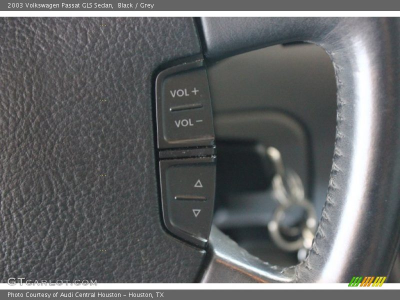 Black / Grey 2003 Volkswagen Passat GLS Sedan