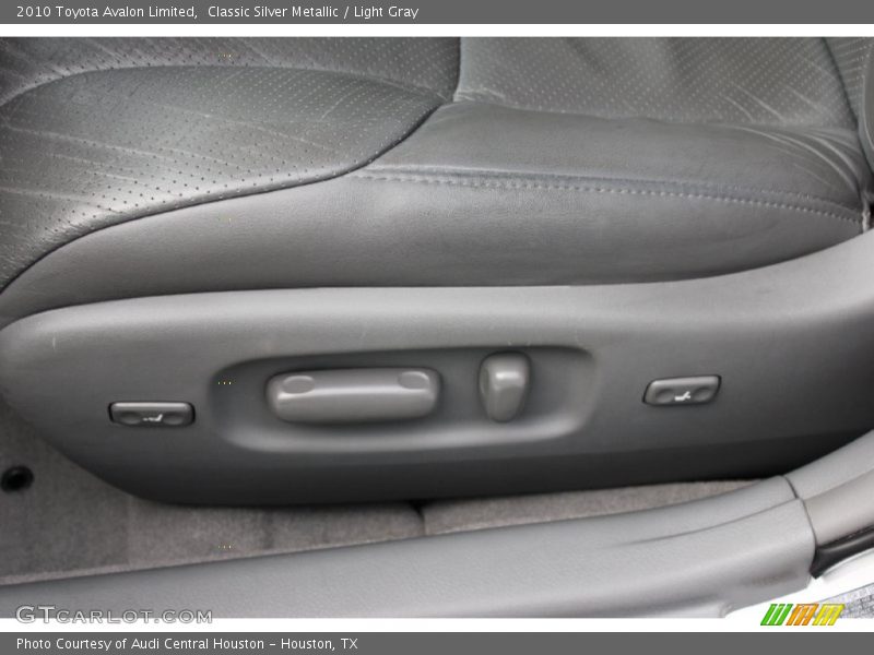 Classic Silver Metallic / Light Gray 2010 Toyota Avalon Limited