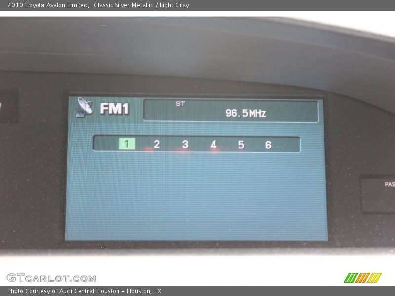 Classic Silver Metallic / Light Gray 2010 Toyota Avalon Limited
