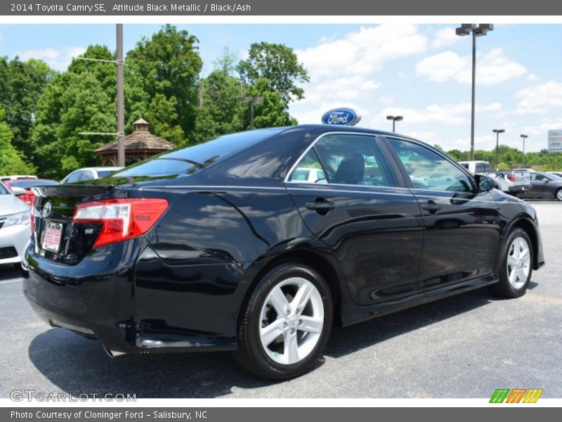 Attitude Black Metallic / Black/Ash 2014 Toyota Camry SE