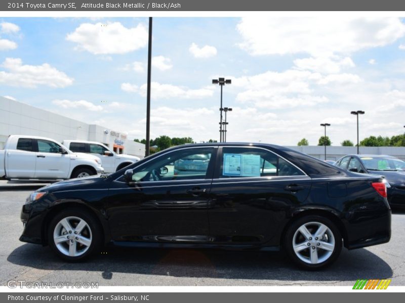 Attitude Black Metallic / Black/Ash 2014 Toyota Camry SE