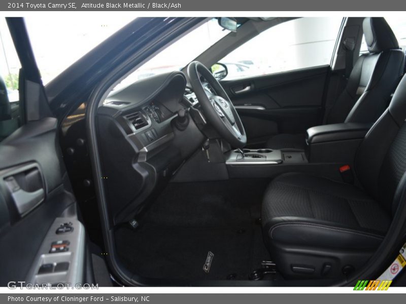 Attitude Black Metallic / Black/Ash 2014 Toyota Camry SE