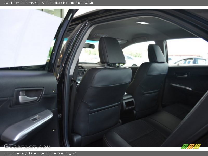 Attitude Black Metallic / Black/Ash 2014 Toyota Camry SE