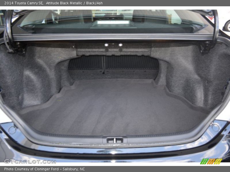 Attitude Black Metallic / Black/Ash 2014 Toyota Camry SE