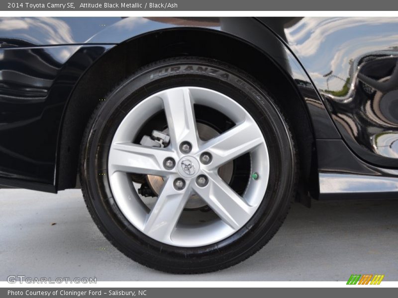 Attitude Black Metallic / Black/Ash 2014 Toyota Camry SE