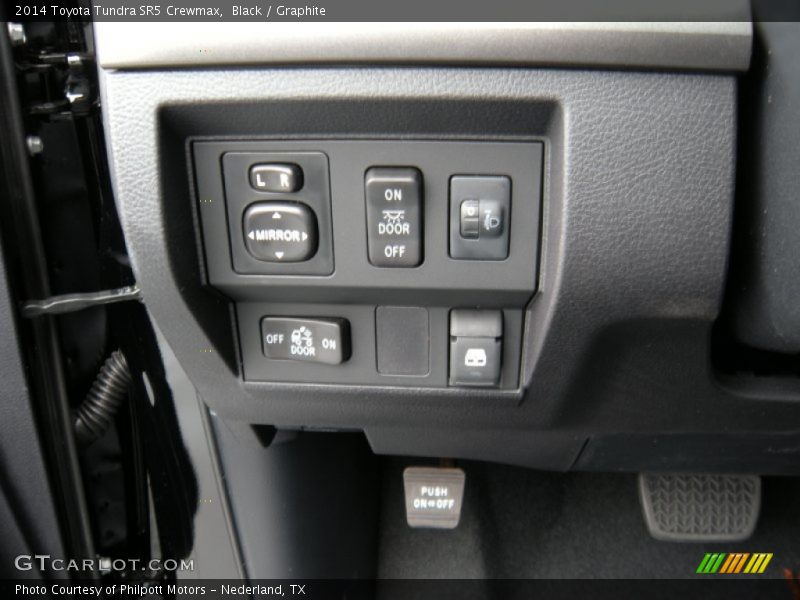 Black / Graphite 2014 Toyota Tundra SR5 Crewmax