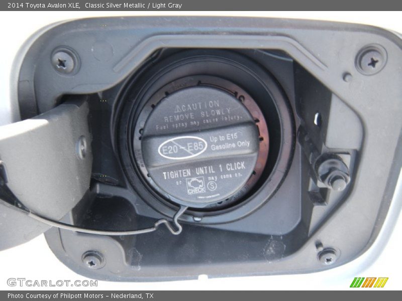 Classic Silver Metallic / Light Gray 2014 Toyota Avalon XLE