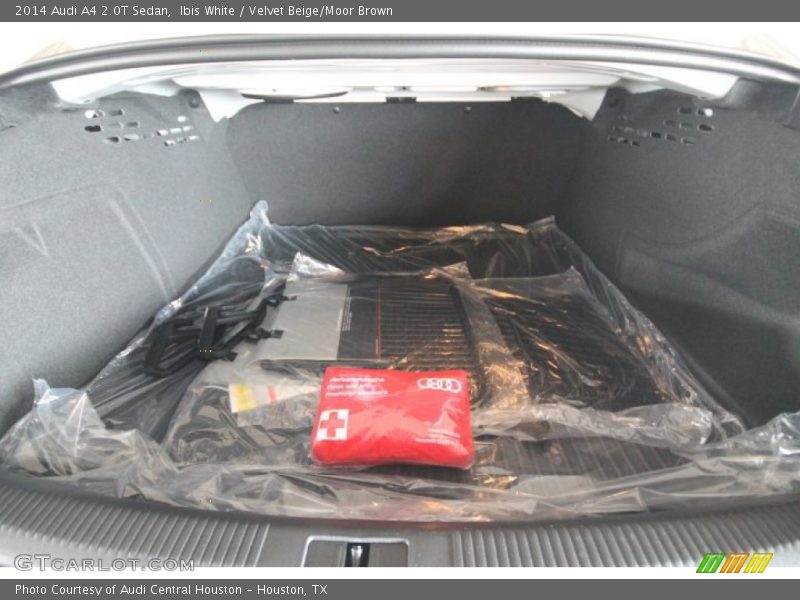 Ibis White / Velvet Beige/Moor Brown 2014 Audi A4 2.0T Sedan