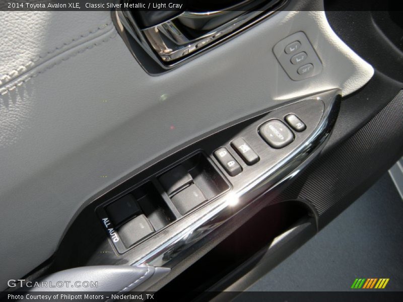 Classic Silver Metallic / Light Gray 2014 Toyota Avalon XLE