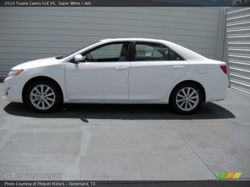 Super White / Ash 2014 Toyota Camry XLE V6