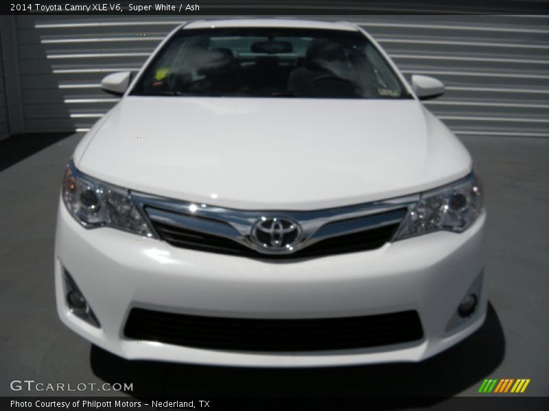 Super White / Ash 2014 Toyota Camry XLE V6