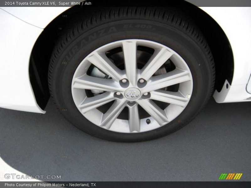 Super White / Ash 2014 Toyota Camry XLE V6