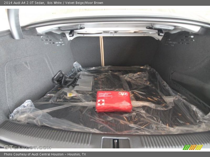 Ibis White / Velvet Beige/Moor Brown 2014 Audi A4 2.0T Sedan