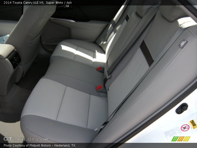 Super White / Ash 2014 Toyota Camry XLE V6