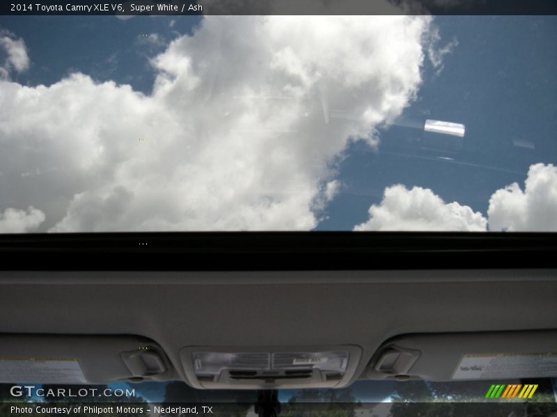 Super White / Ash 2014 Toyota Camry XLE V6