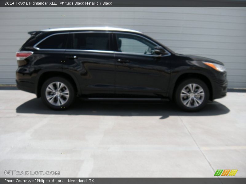 Attitude Black Metallic / Black 2014 Toyota Highlander XLE