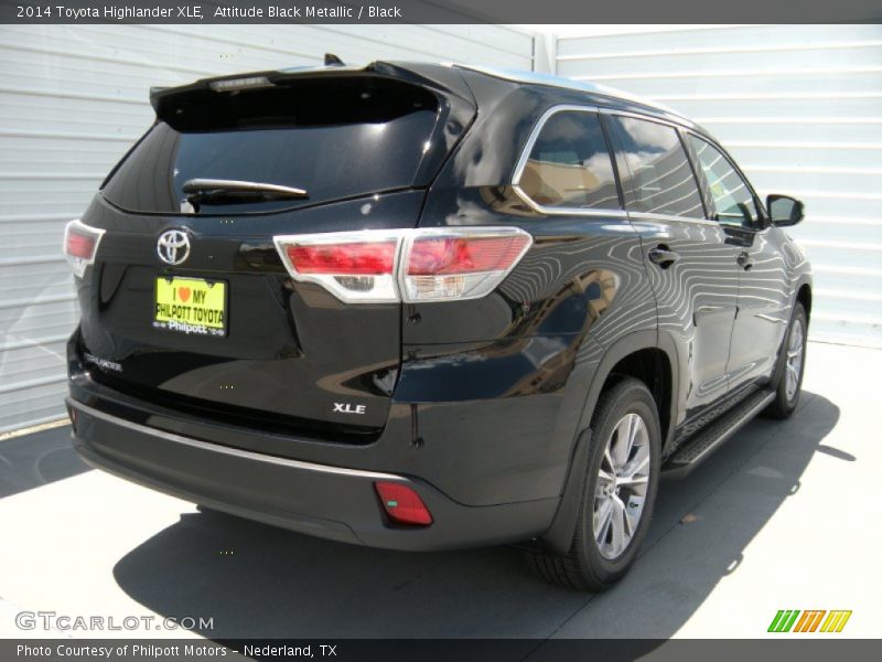 Attitude Black Metallic / Black 2014 Toyota Highlander XLE