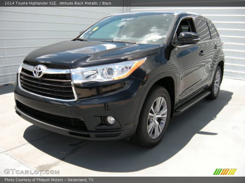 Attitude Black Metallic / Black 2014 Toyota Highlander XLE