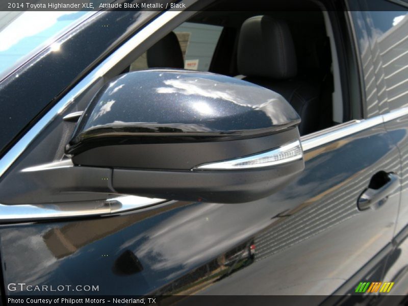 Attitude Black Metallic / Black 2014 Toyota Highlander XLE