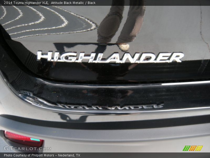 Attitude Black Metallic / Black 2014 Toyota Highlander XLE
