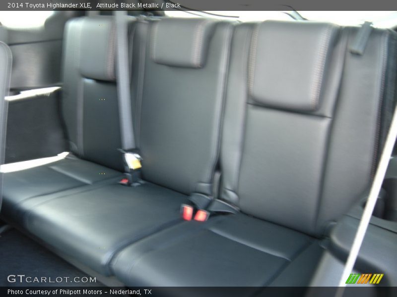 Attitude Black Metallic / Black 2014 Toyota Highlander XLE