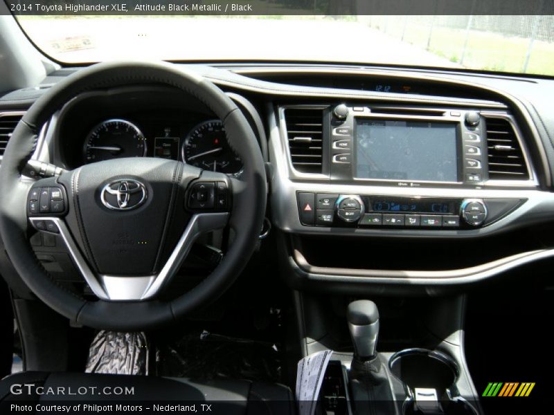 Attitude Black Metallic / Black 2014 Toyota Highlander XLE