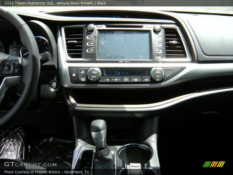 Attitude Black Metallic / Black 2014 Toyota Highlander XLE