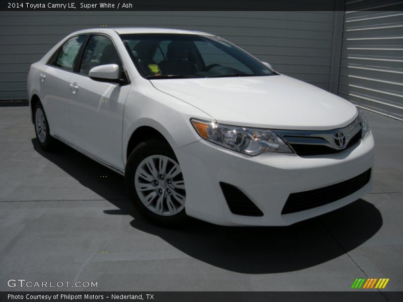 Super White / Ash 2014 Toyota Camry LE